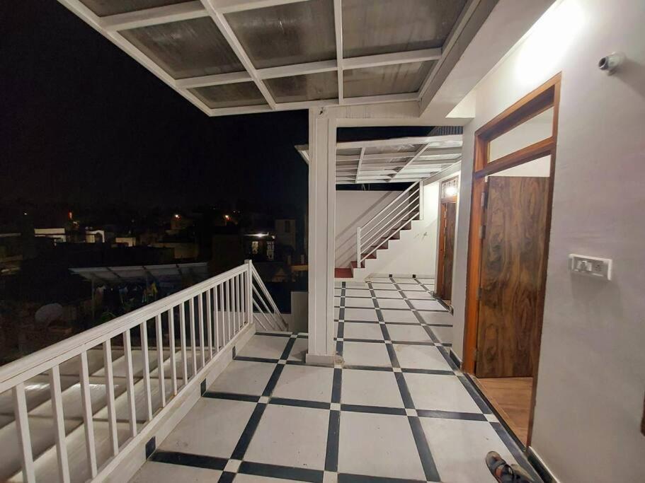 Apartment Ram Sadan - In The Heart Of The Jhansi